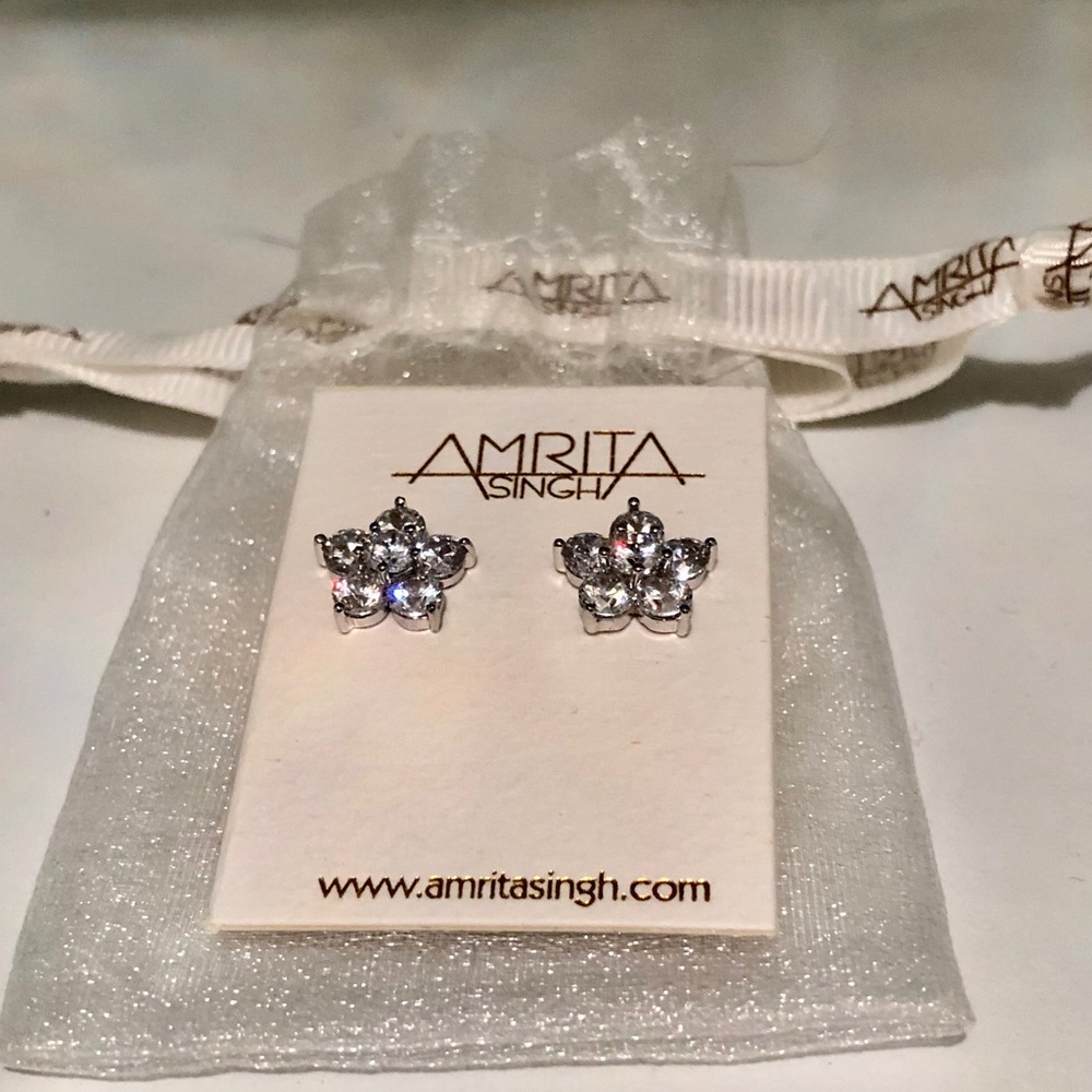 NWT Amrita Singh Floral Crystal Earrings